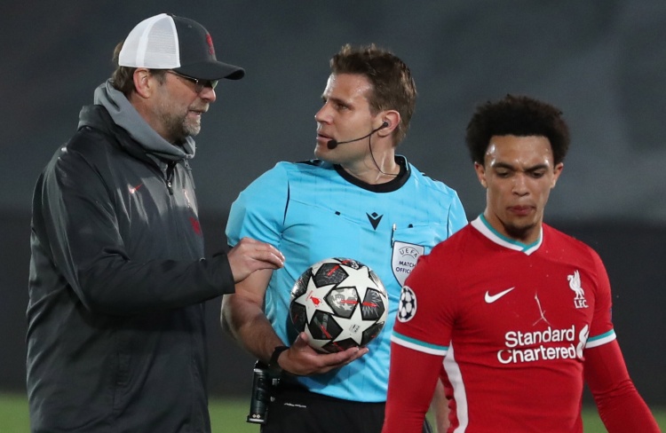 纽约大都会队在谢亚球场最后一日，邀请了数十位历届明星球员重聚