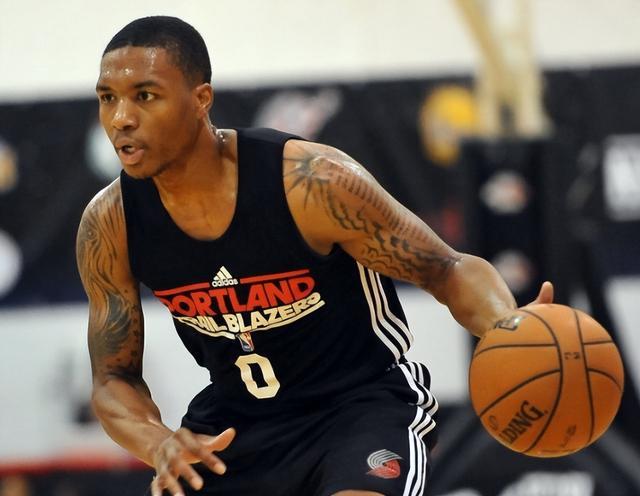 挺身而出往 挺身而出往