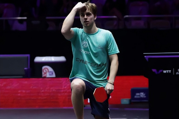 现不仅让他 现不仅让他